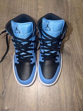 Nike Air High Top Sneakers Black and Light Blue
